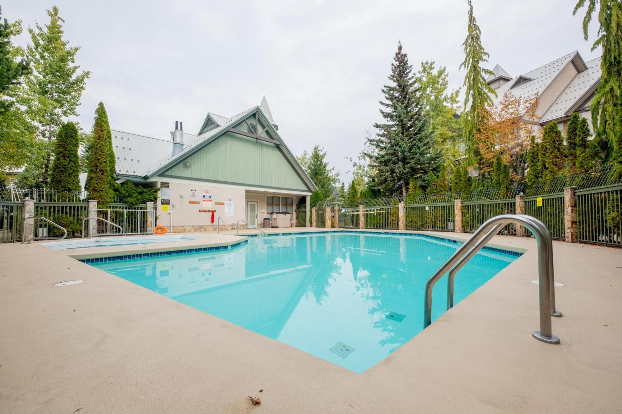 Вілла Northstar At Stoney Creek Вістлер Екстер'єр фото